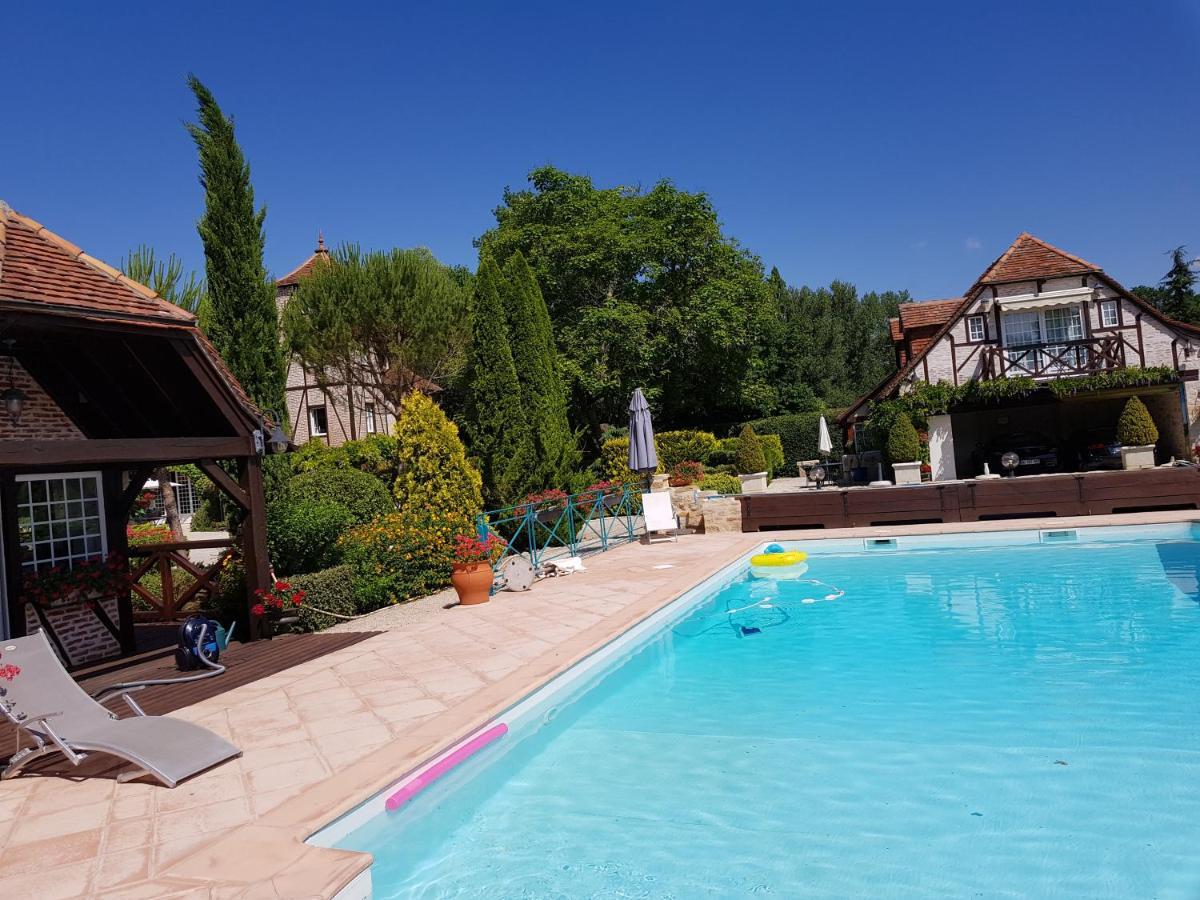 Moulin Du Soustre Bed & Breakfast Cavagnac Dış mekan fotoğraf